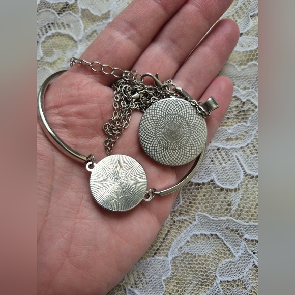 Elegant Blue and Silver Van Gogh Necklace and Bracelet Set - Picture 5 of 6